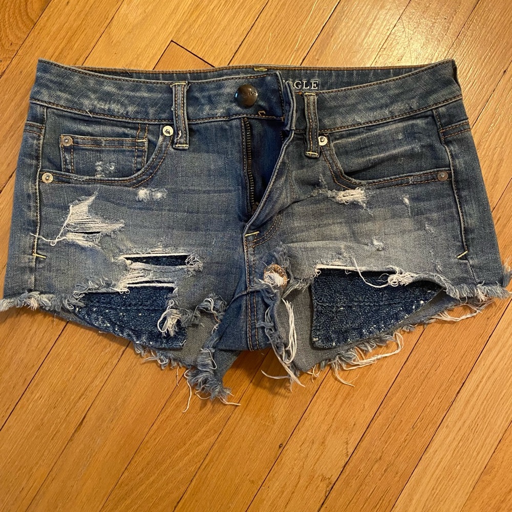 American Eagle women’s shortie, size 6. Excellent condition!